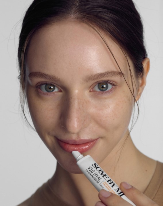 SOMEBYMI V10 HYAL Lip Sunprotection SPF15 SOMEBYMI V10 HYAL Lip Sunprotection SPF15