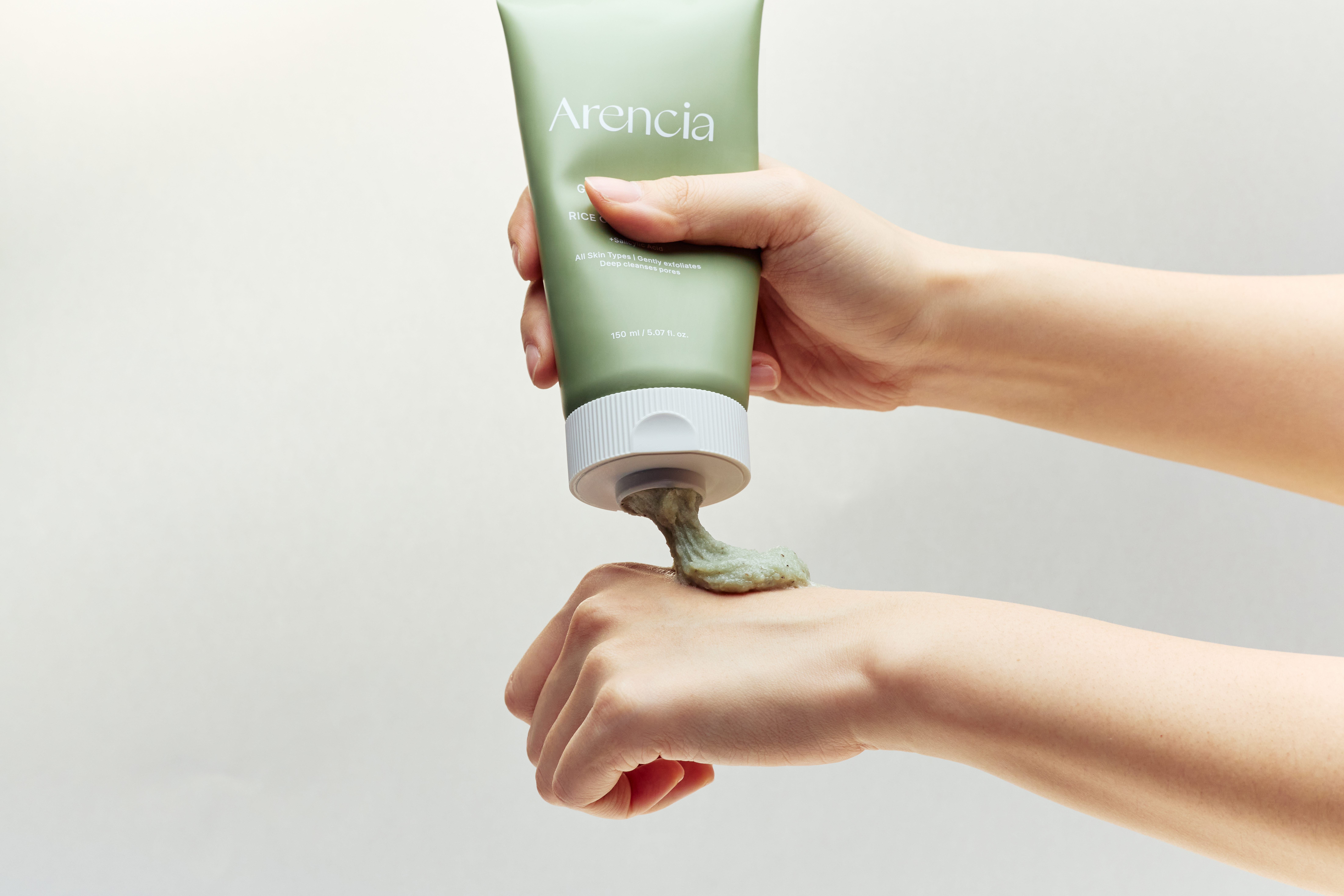 ARENCIA Green Tea + LHA Deep Pore Rice Cake Cleanser