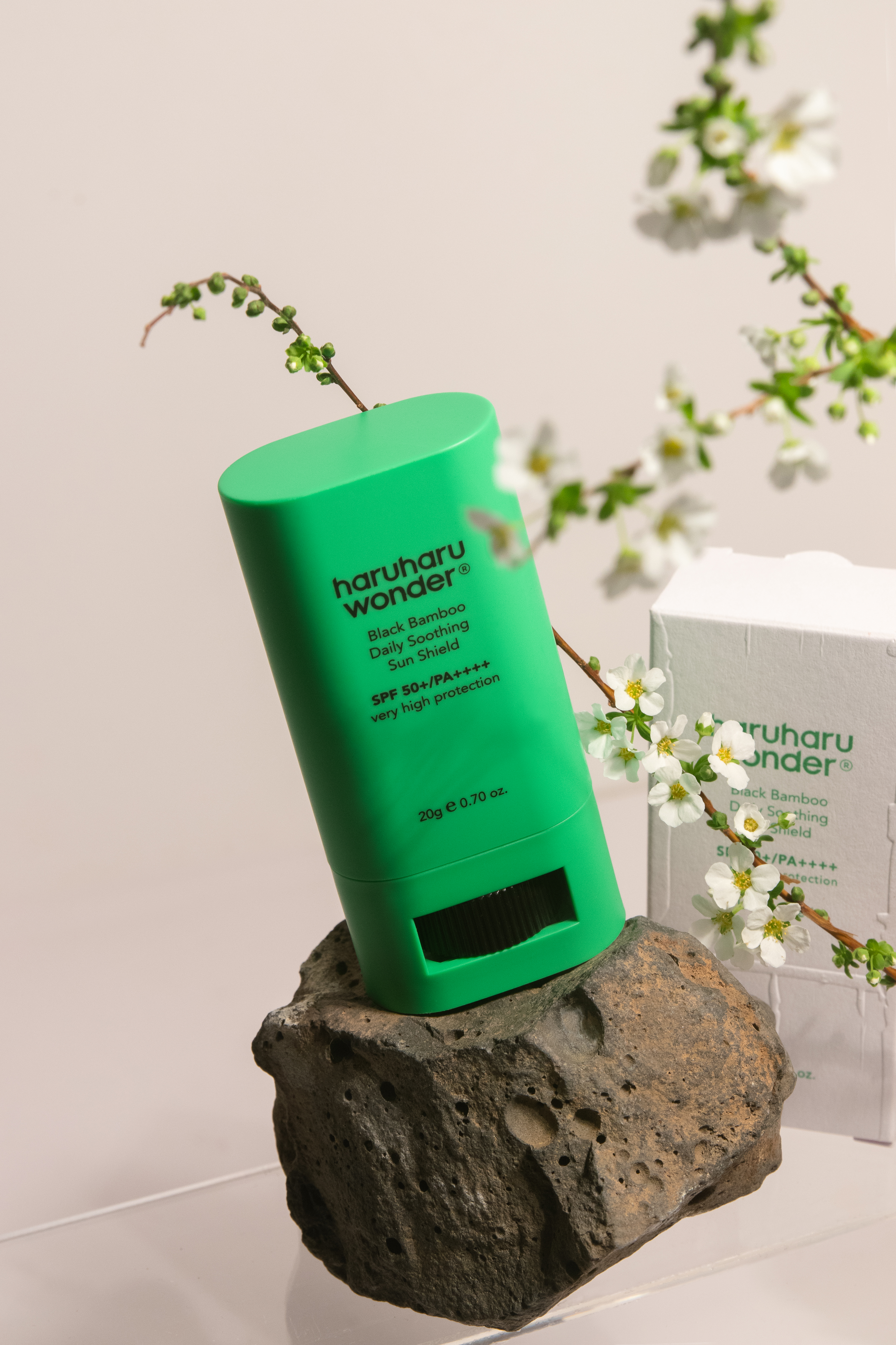 HARU HARU WONDER Black Bamboo Daily Soothing Sun Shield SPF50+ PA++++